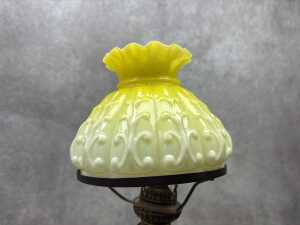 An antique kerosene lamp - 3