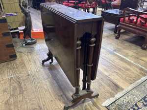 A Victorian burr walnut sofa table - 4
