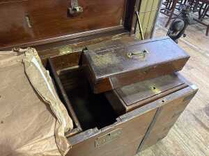 A 19th century Royal Navel officers trunk - 3