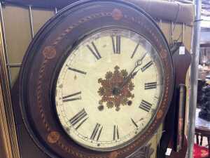 A Victorian wall clock - 4