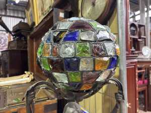 An Art Nouveau cast spelter figural lamp - 2