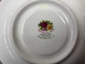 Six Royal Albert Old Country Roses porcelain trios. - 3