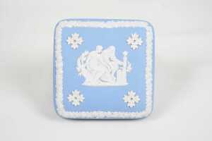 Two pieces of Wedgwood Jasperware - 2