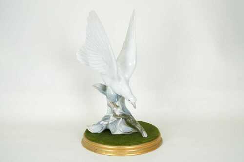Lladro Turtle Dove porcelain figure