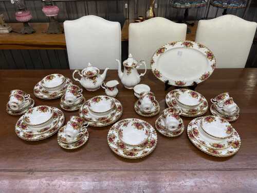 A Royal Albert Old Country Roses porcelain dinner setting for 12