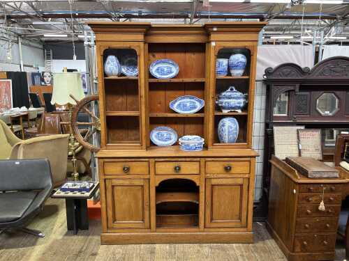 19th century oak Welsh dresser