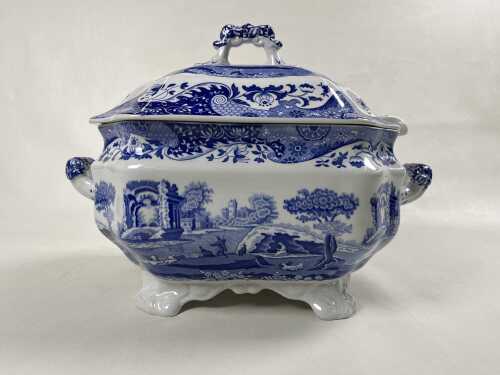 Spode Italian blue and white porcelain tureen with ladle