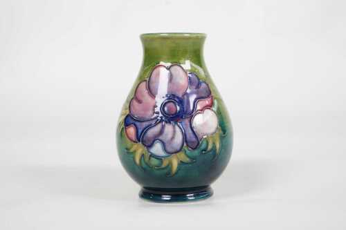 Moorcroft Anemonie pottery vase
