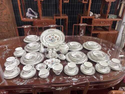Wedgwood Kutani Crane porcelain dinner setting for eight