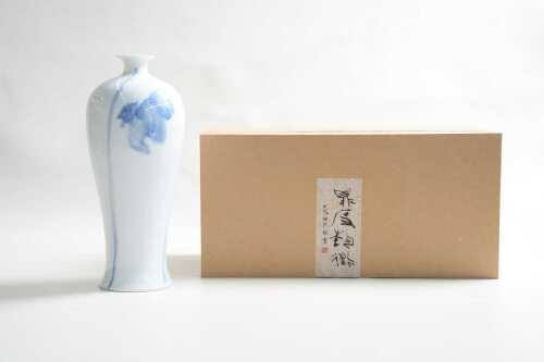 Darian Duan, Lotus Series No.28, Mei Ping vase, 2021