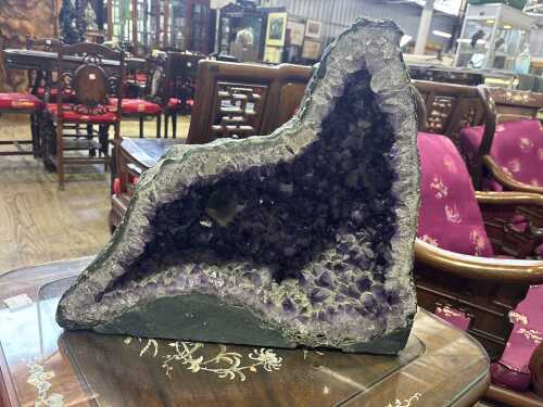 Amethyst crystal geode