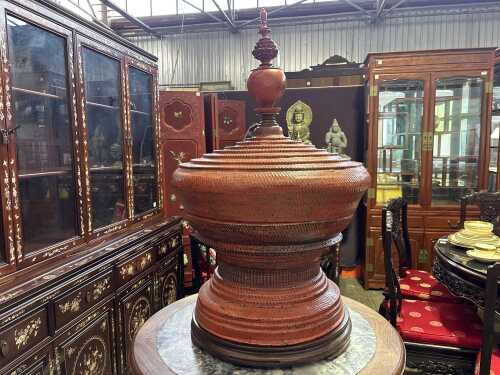 A timber Khmer lacquer offering vessel Hsun-ok