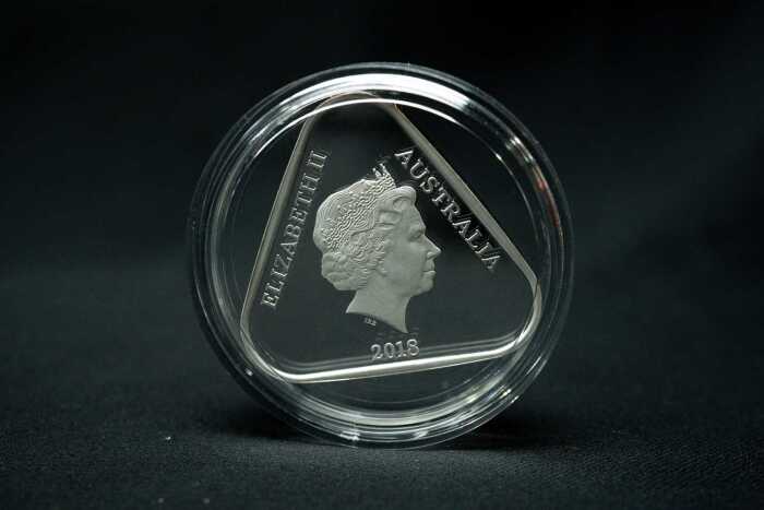 2018 Royal Australian Mint $5 coloured fine silver triangular coin ...